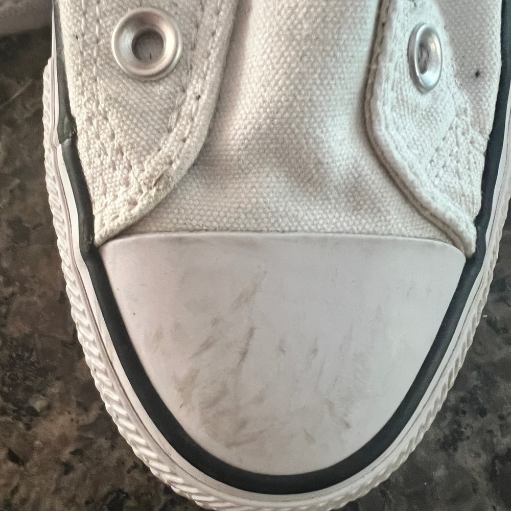 Converse, no lace - Picture 4 of 5